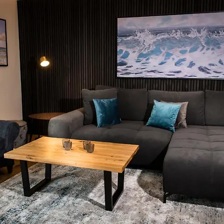 Wellness House Energy Mit Whirlpool דירה